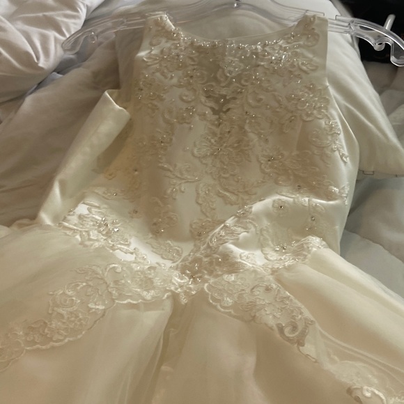 Stunning white communion dress!